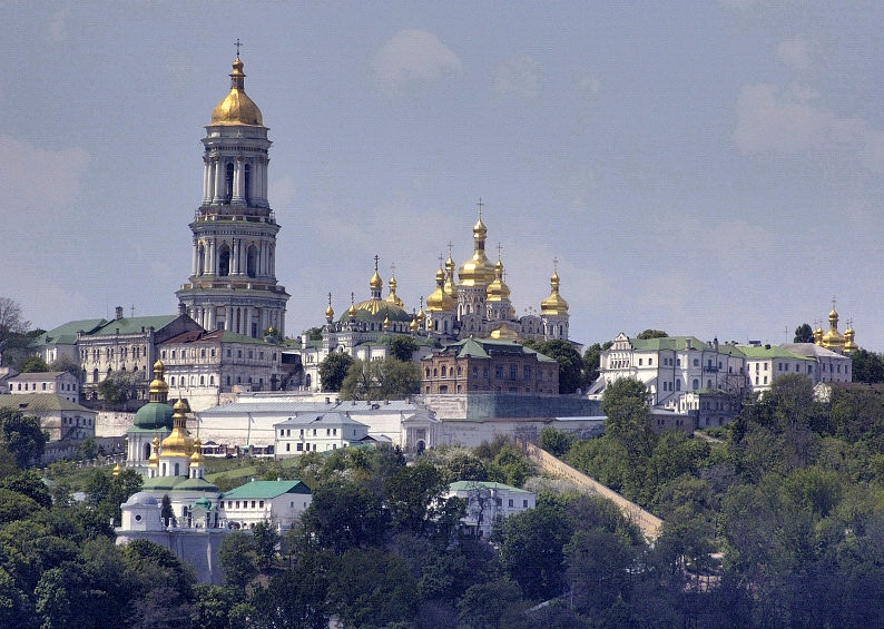 Soubor:Kiev Pechersk Lavra (General).jpg