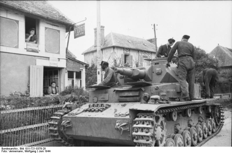 Soubor:Bundesarchiv Bild 101I-721-0378-28, Frankreich, Panzer IV in Ortschaft.jpg