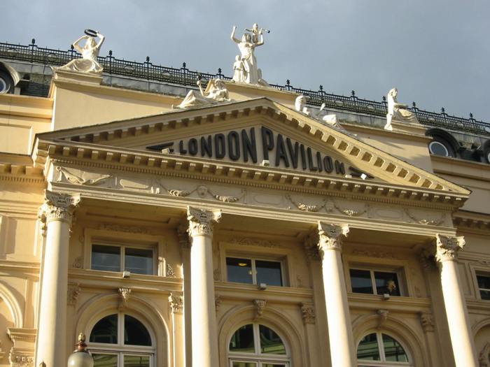 Soubor:London-pavilion-facade.jpg