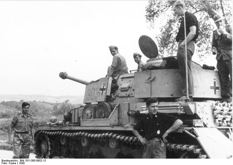 Soubor:Bundesarchiv Bild 101I-305-0652-13, Italien, Panzer IV.jpg
