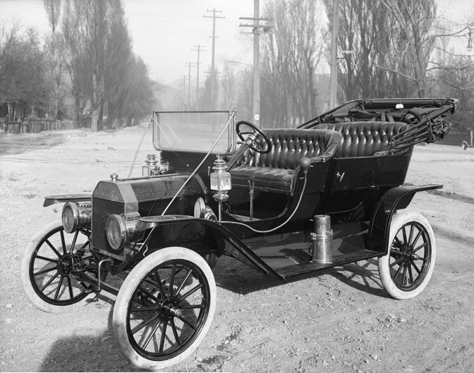Soubor:1910Ford-T.jpg