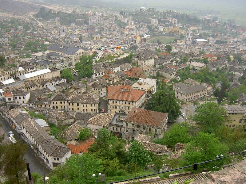 Soubor:Gjirokastran view of the city.jpg