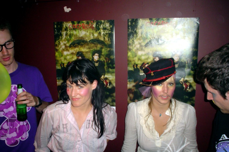 Soubor:CocoRosie-Casady sisters.jpg