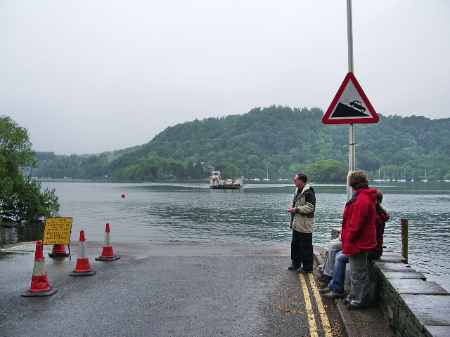 Soubor:"On its way back" - geograph.org.uk - 821191.jpg