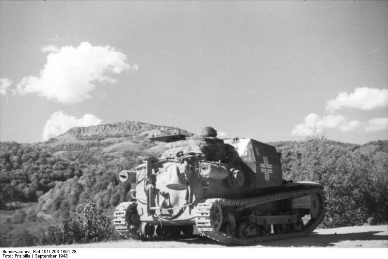 Soubor:Bundesarchiv Bild 101I-203-1691-28, Albanien, italienischer Panzer.jpg
