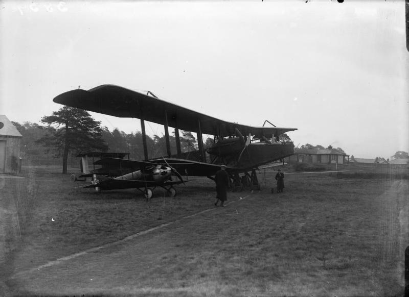 Soubor:Handley Page 0-400 bomber RAE-O407.jpg