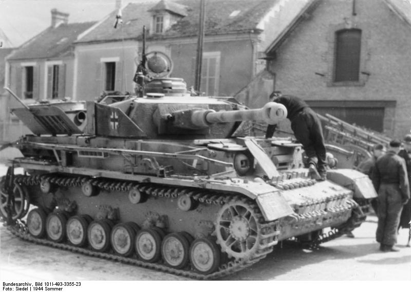 Soubor:Bundesarchiv Bild 101I-493-3355-23, Bei Rouen, Panzer IV der 12.SS-Pz.Division.jpg