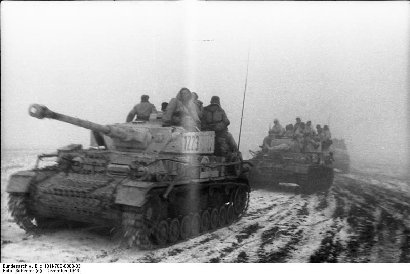 Soubor:Bundesarchiv Bild 101I-708-0300-03, Russland-Süd, Panzer IV in Fahrt.jpg