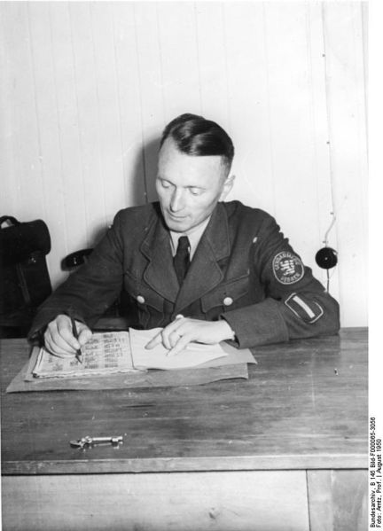 Soubor:Bundesarchiv B 145 Bild-F000065-3056, Durchgangslager Gießen.jpg