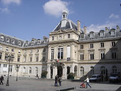 ParisMairie15ème.jpg