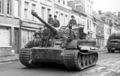 Bundesarchiv Bild 101I-301-1951-24, Frankreich, Panzer VI (Tiger I) in Stadt.2.jpg