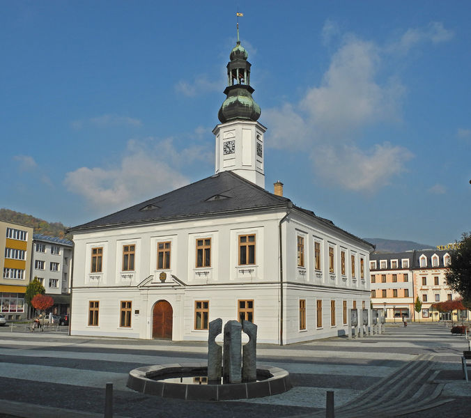 Soubor:Freiwaldau-Rathaus-2.jpg