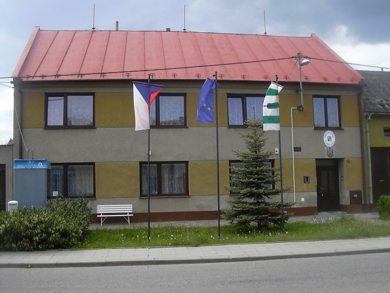 Soubor:Obecní úřad Topolany.JPG