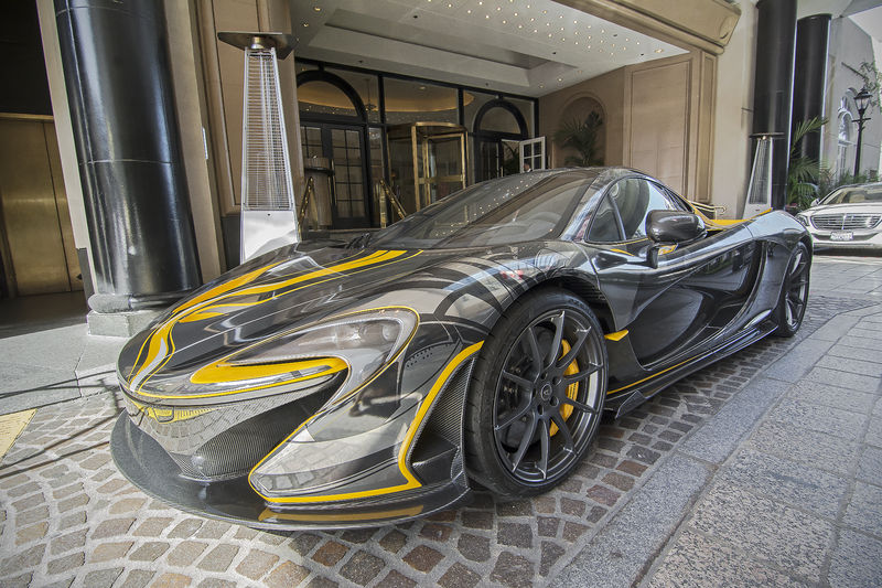 Soubor:Wrapped McLaren P1-Axion23.jpg