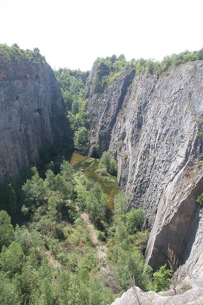 Soubor:Trestanecký lom1.jpg