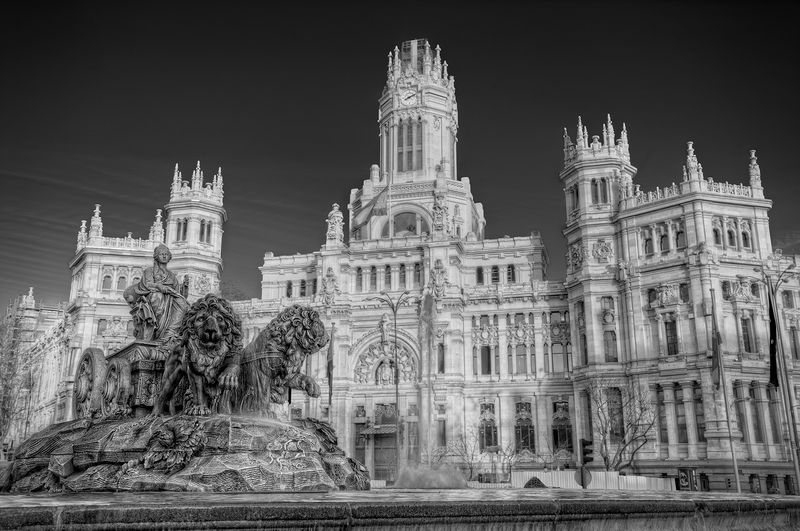 Soubor:Plaza de Cibeles, Madrid HDR.jpg