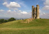 Broadway Tower 2 - geograph.org.uk - 1575479.jpg